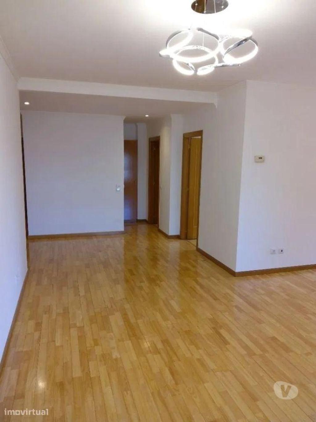 Apartamentos a venda Porto - Fotos para Apartamento, recuperado, para venda, Porto - Lordelo do Ouro e