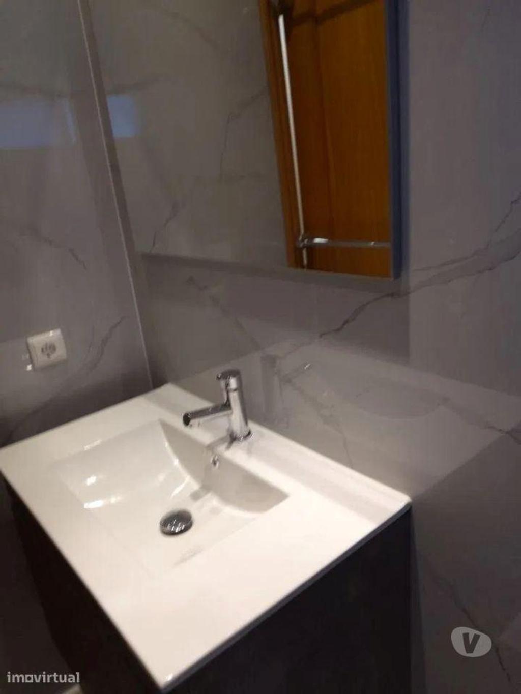 Apartamentos a venda Porto - Fotos para Apartamento, recuperado, para venda, Porto - Lordelo do Ouro e