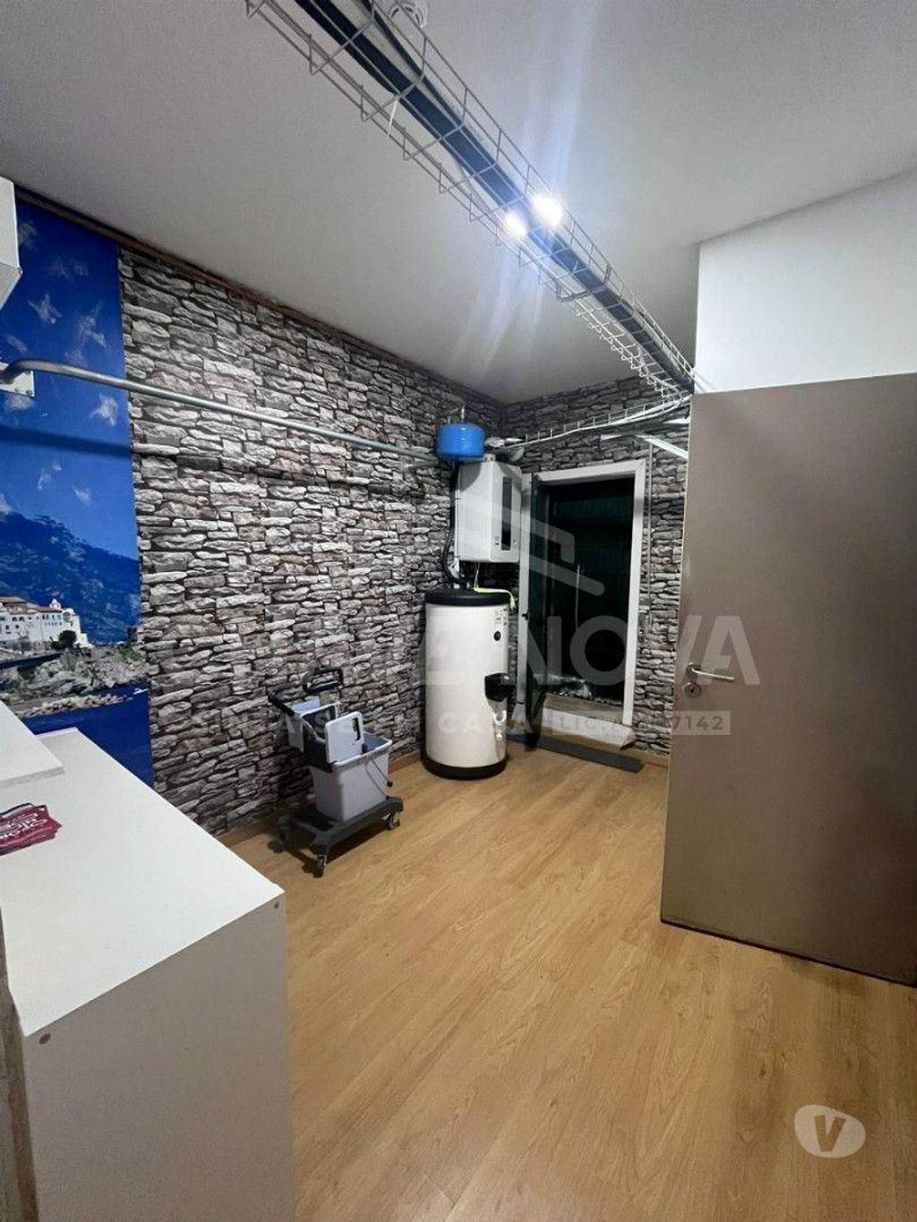 Comprar Loja Matosinhos - Fotos para Espaço comercial - Lavandaria self-service para Trespasse em...