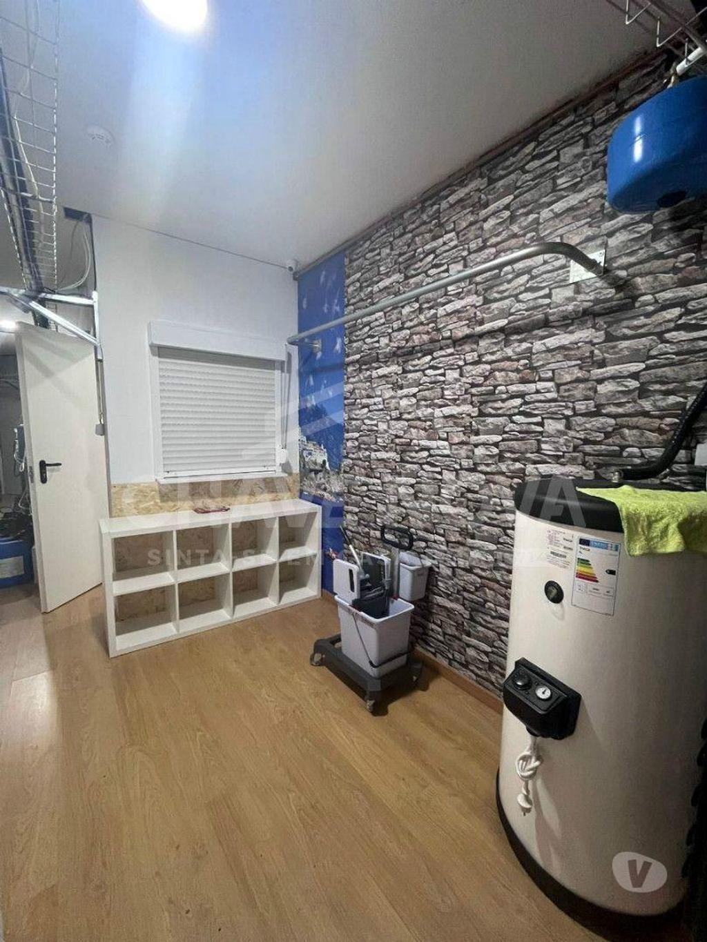 Comprar Loja Matosinhos - Fotos para Espaço comercial - Lavandaria self-service para Trespasse em...