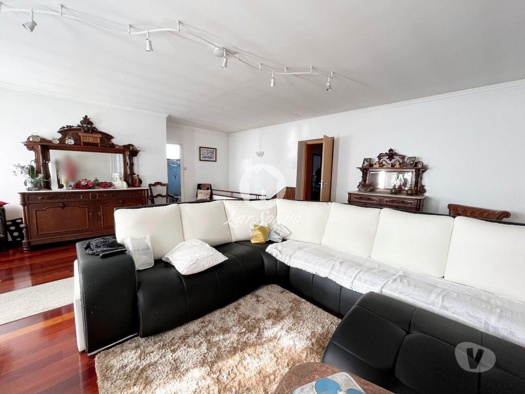 Apartamentos a venda Póvoa de Varzim - Fotos para Moradia T4 c comércio inserida em terreno c 1479m2 em Amorim,