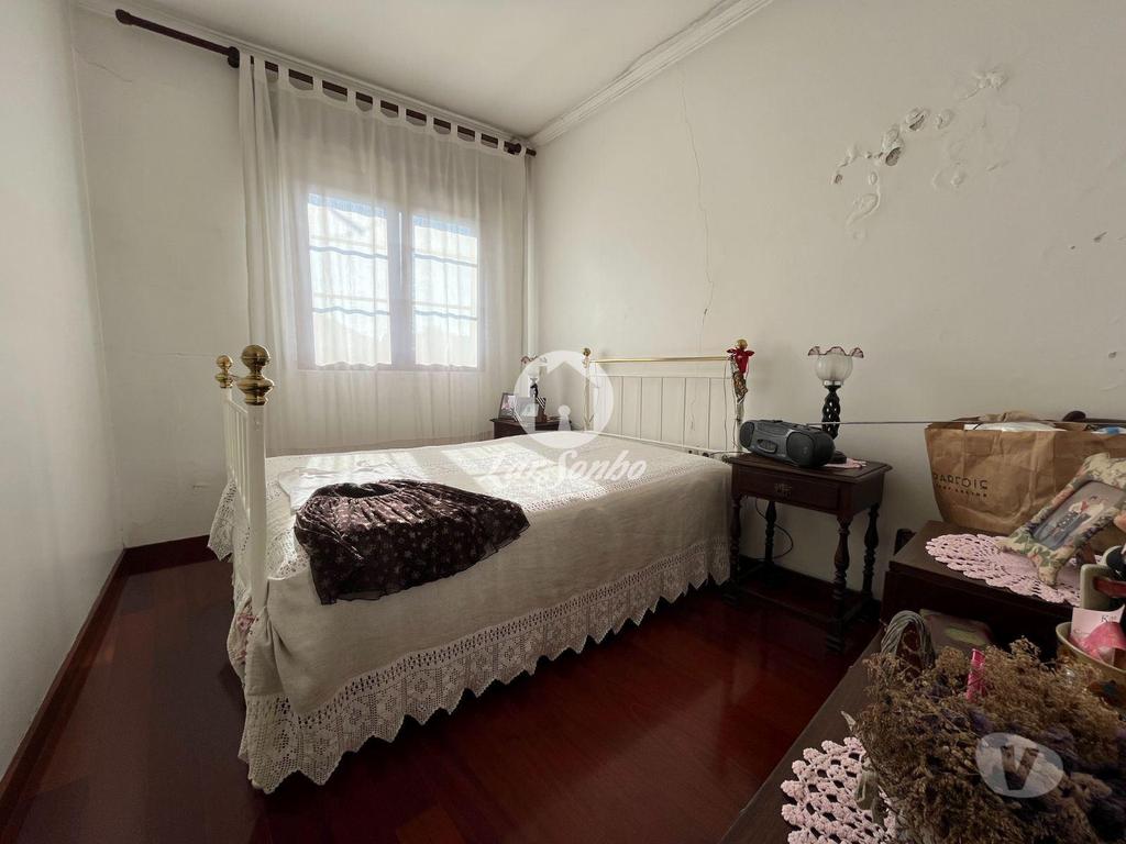 Apartamentos a venda Póvoa de Varzim - Fotos para Moradia T4 c comércio inserida em terreno c 1479m2 em Amorim,