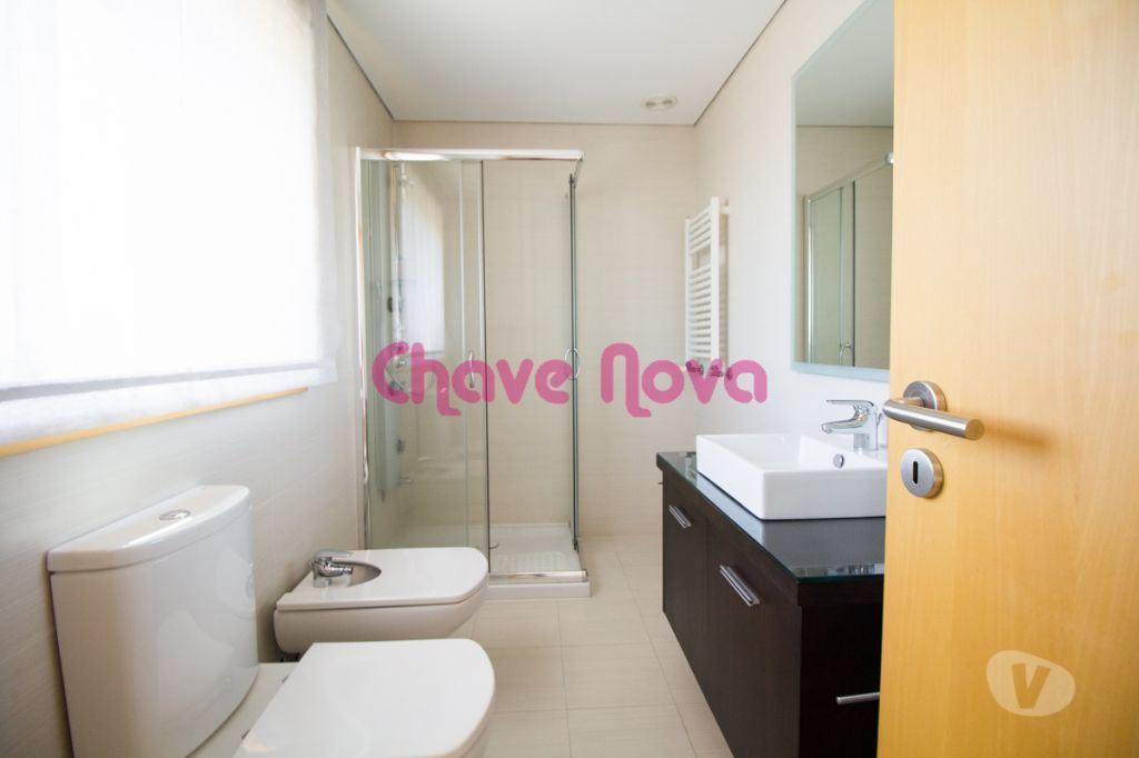 Apartamentos a venda Vila Nova de Gaia - Fotos para Vila-nova-de-gaia-T4 na Avenida da República (MAD 00232)