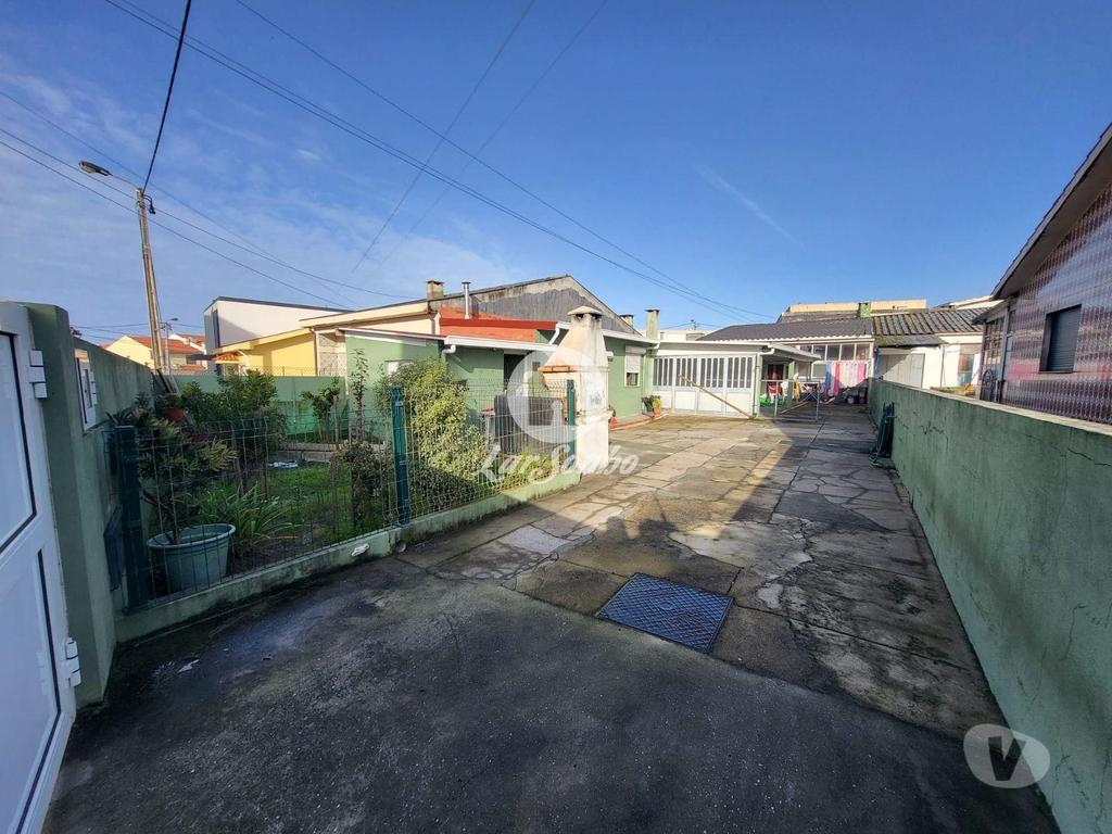 Apartamentos a venda Matosinhos - Fotos para Moradia Bifamiliar M3+ M1 a 300m da praia Lavra, Matosinhos