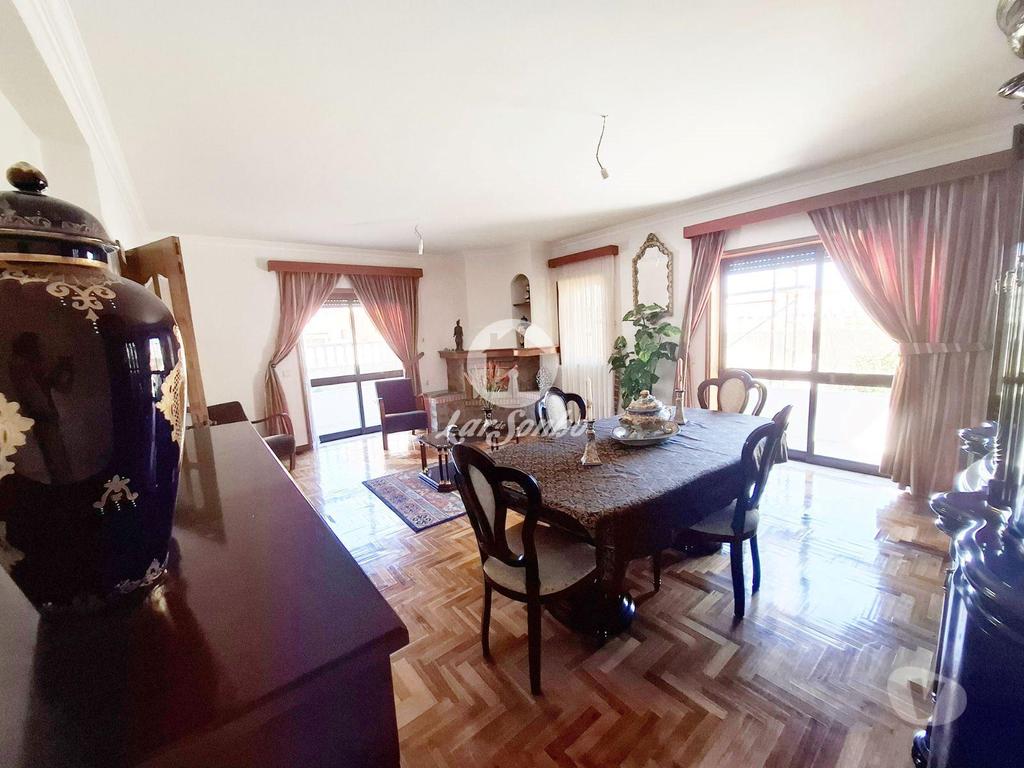 Apartamentos a venda Póvoa de Varzim - Fotos para Moradia T3 com terraço e garagem fechada no centro da Póvoa de