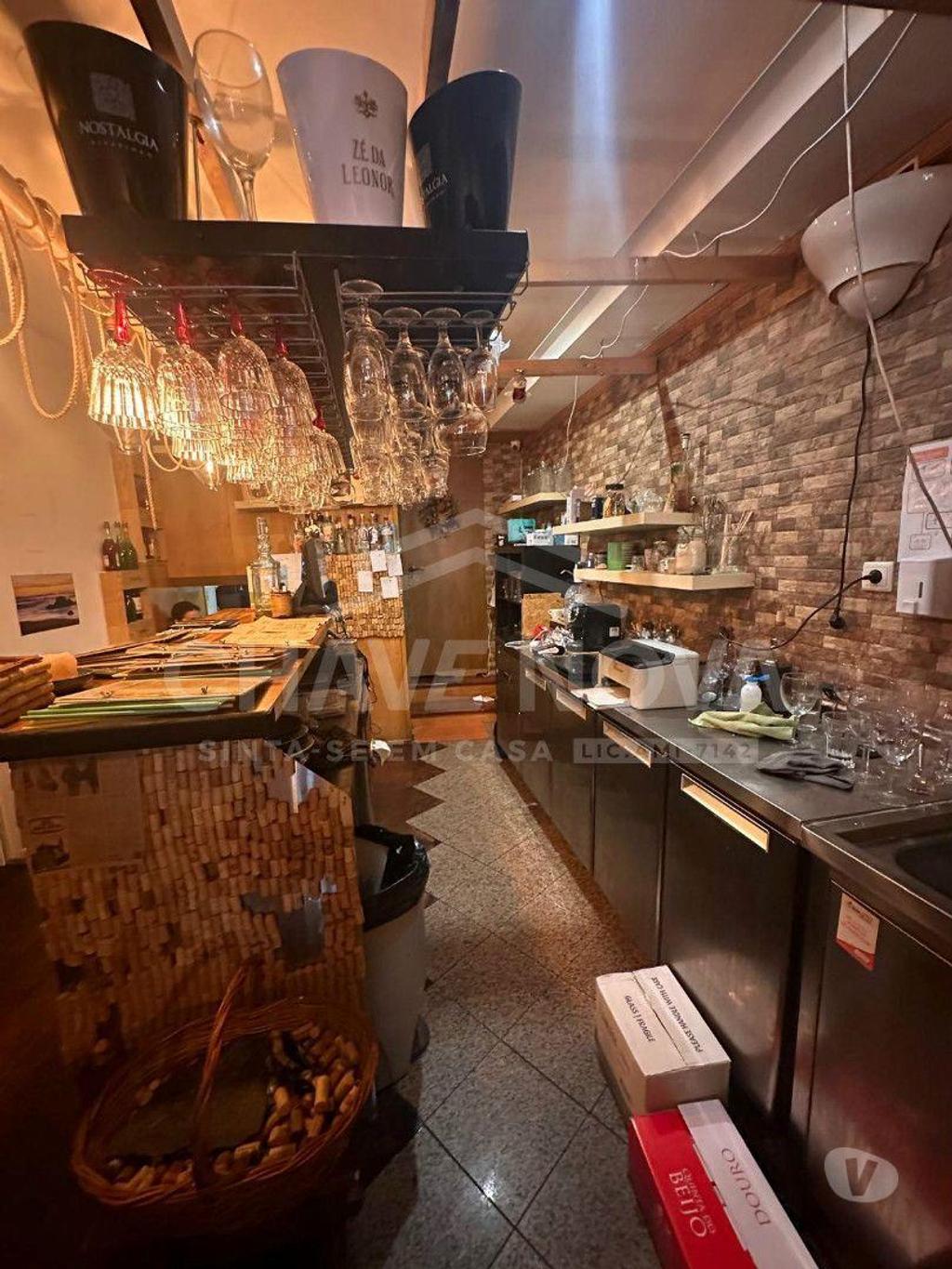 Comprar Loja Porto - Fotos para Trespasse de restaurante de tapas na Baixa do Porto