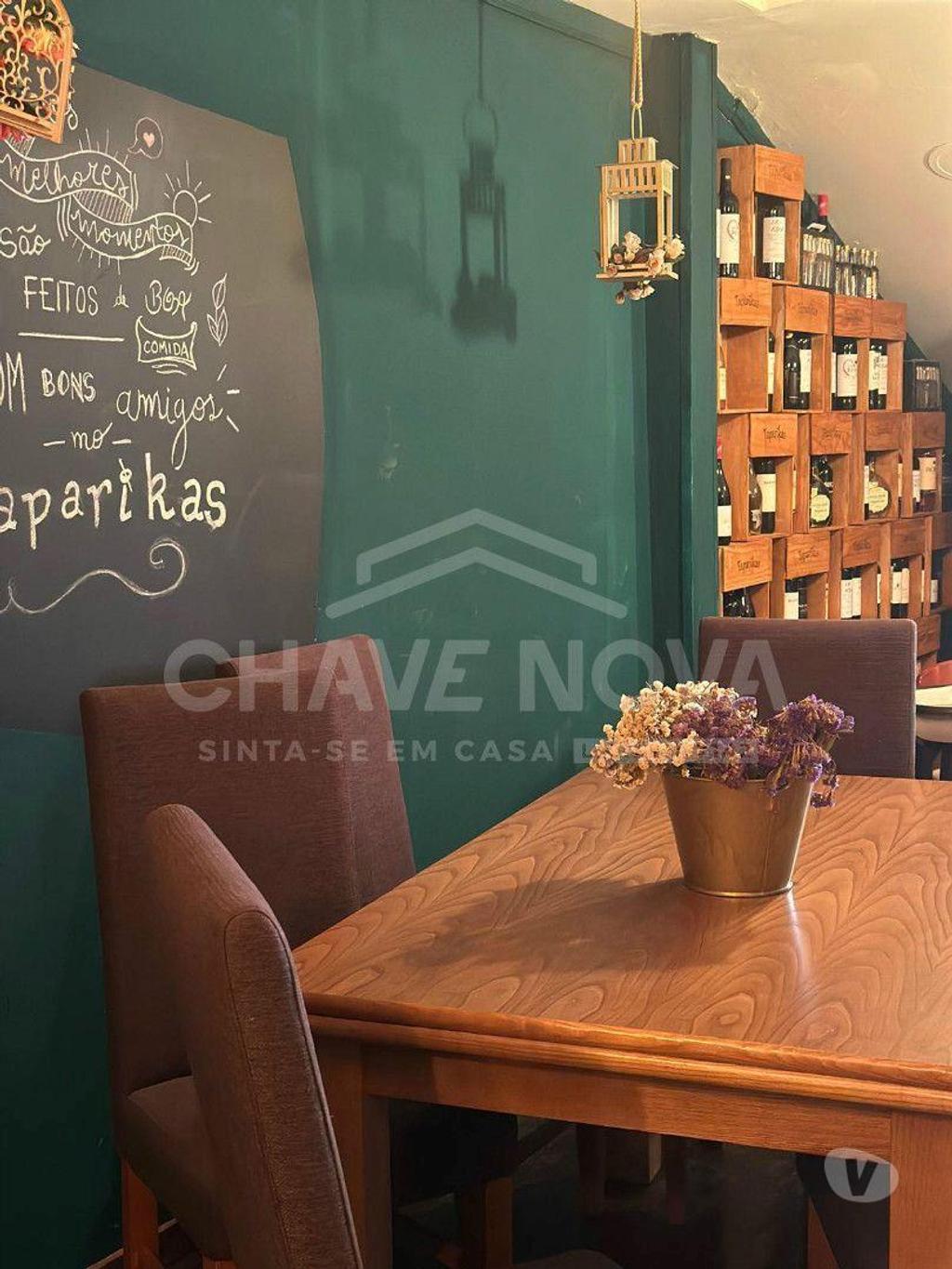Comprar Loja Porto - Fotos para Trespasse de restaurante de tapas na Baixa do Porto