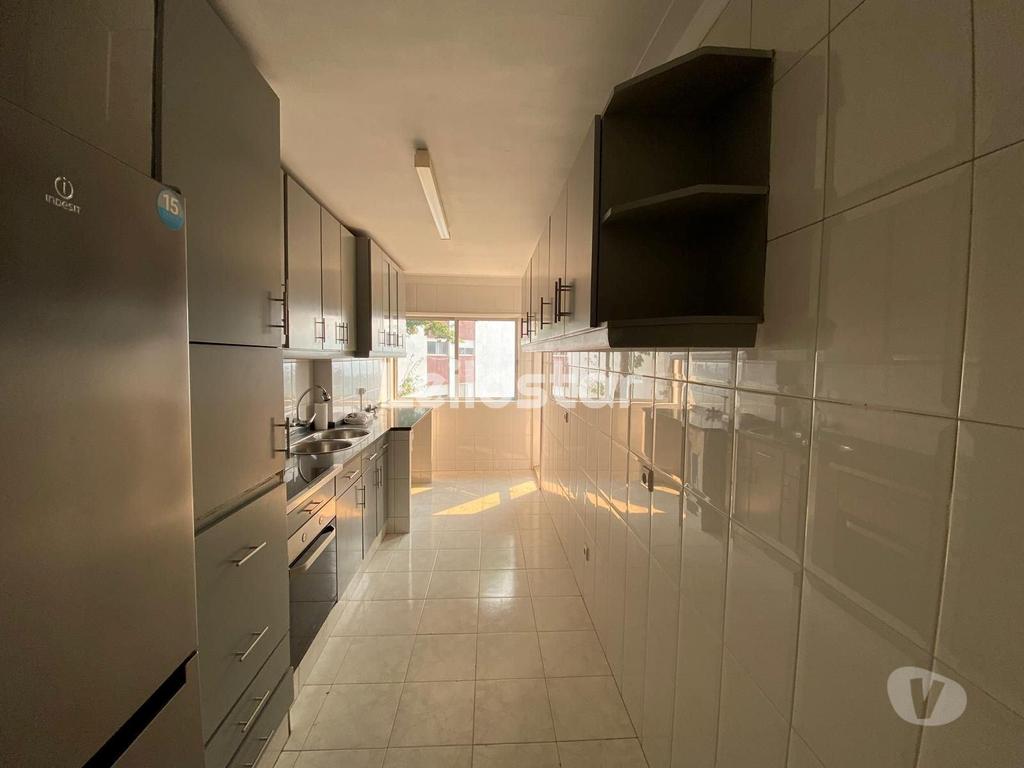 Apartamentos a venda Vila Nova de Gaia - Fotos para Vila-nova-de-gaia-T2 Candal - Arrábida Shopping (00281)