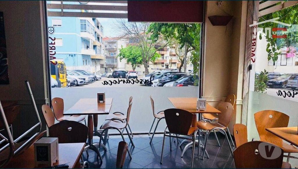 Comprar Loja Seixal - Fotos para Trespassa-se Café Totalmente Equipado com Esplanada e...