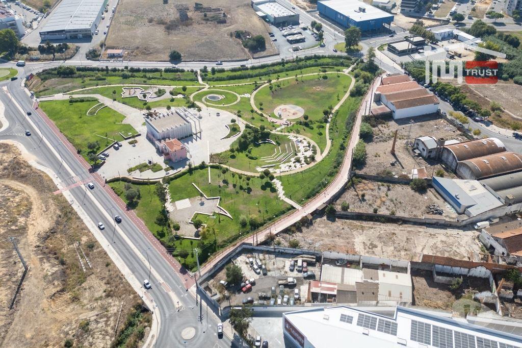Comprar Loja Montijo - Fotos para **"Oportunidade Única: Terreno Urbano de 1.921 m² no Montijo...