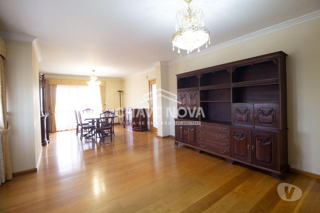 Apartamentos a venda Vila Nova de Gaia - Fotos para Apartamento T4 Dúplex Último Piso c Terraço em Santa Marinha