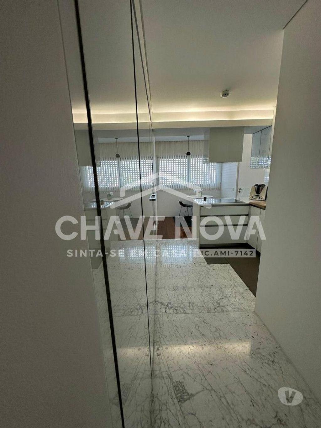 Apartamentos a venda Porto - Fotos para Apartamento T3 usado excelente estado centro Porto (AR 04567)