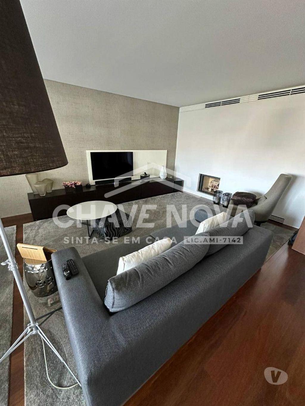 Apartamentos a venda Porto - Fotos para Apartamento T3 usado excelente estado centro Porto (AR 04567)