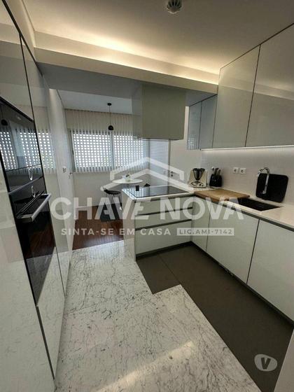 Apartamentos a venda - Fotos para Apartamento T3 usado excelente estado centro Porto (AR 04567)