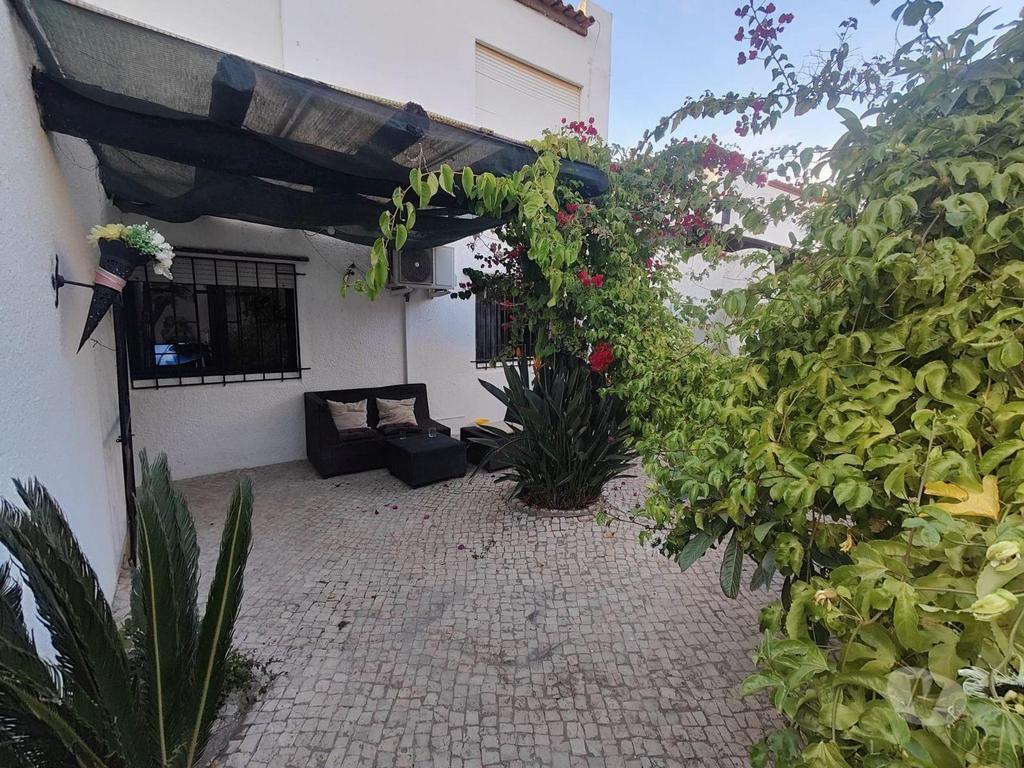 Apartamentos a venda Loulé - Fotos para Loule-Apartamento T2 em Quarteira (VLM 00259)