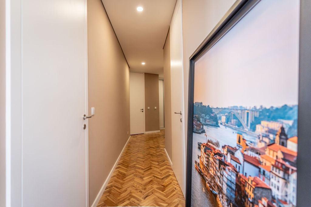 Apartamentos a venda Porto - Fotos para Porto-Apartamento T2 Rua Estevão Oliveira N25 (ASA01051)