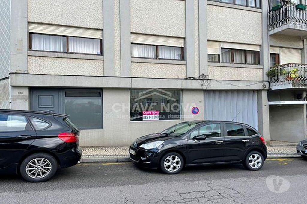 Comprar Loja São João da Madeira - Fotos para Arrendamento de loja com montra em São João da Madeira