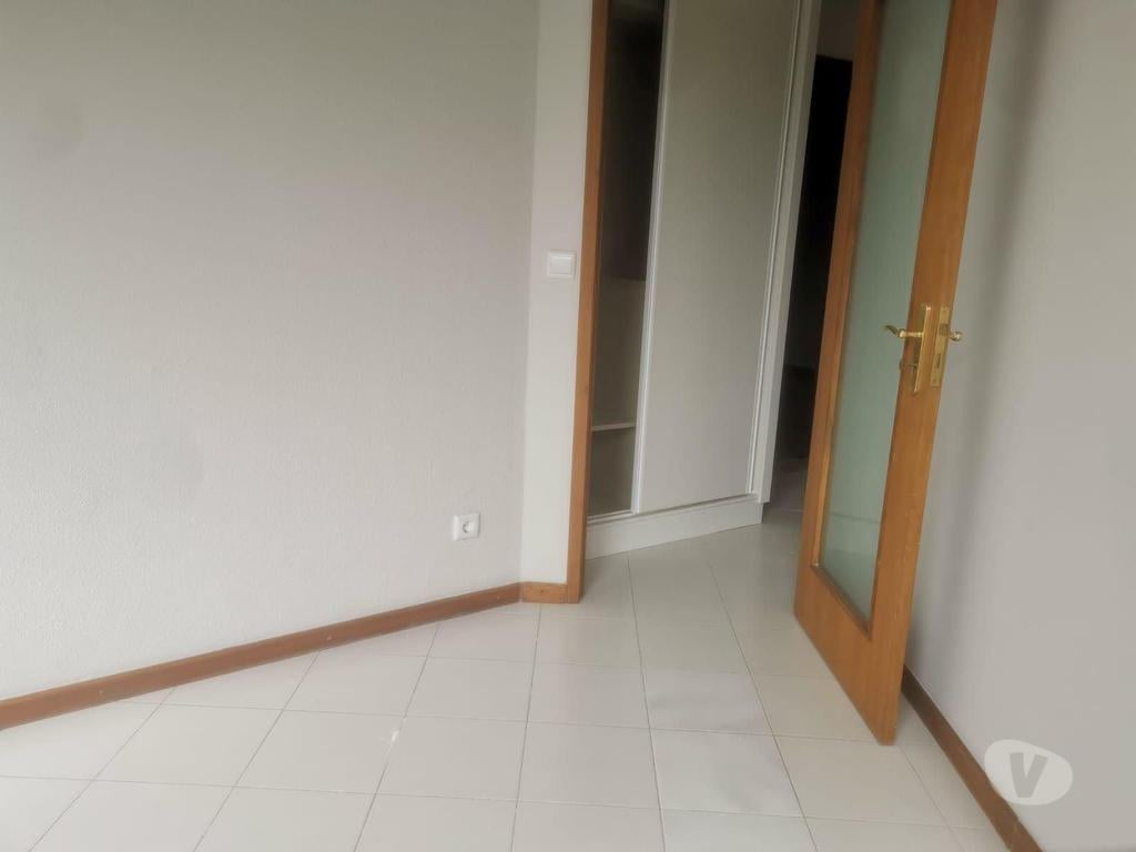 Apartamentos a venda Matosinhos - Fotos para Apartamento T1-40m2-equipado-à Câmara de Matosinhos (04239)