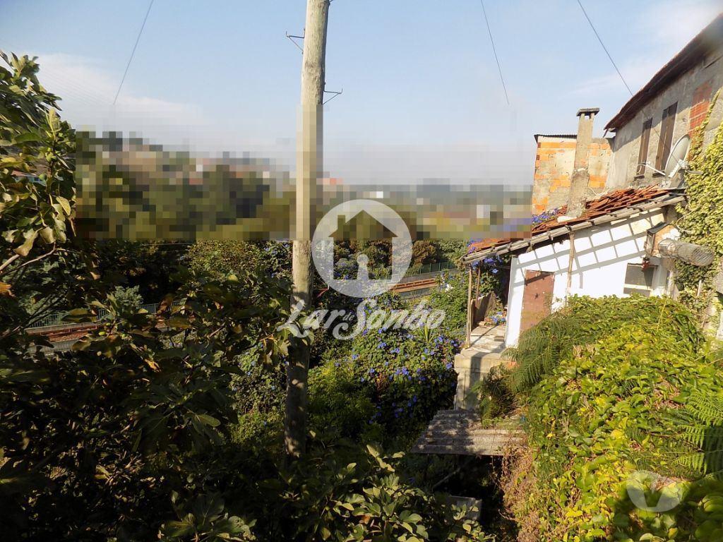 Apartamentos a venda Vila Nova de Famalicão - Fotos para Moradia p recuperar M5 - Bairro (240-M-20300)