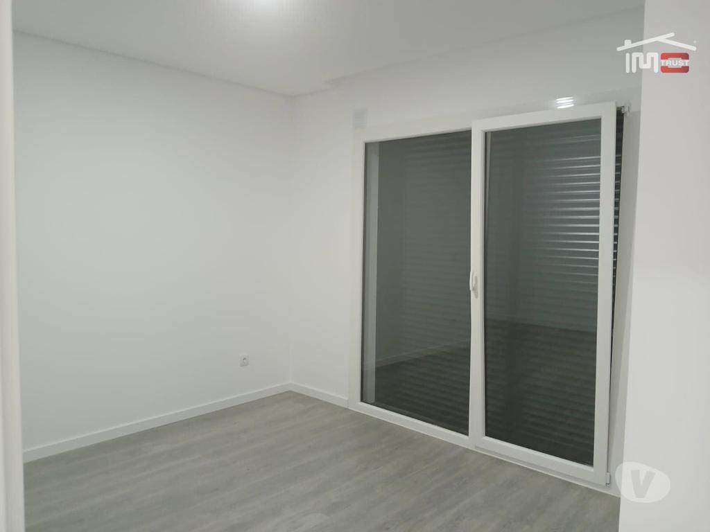 Apartamentos a venda Seixal - Fotos para Seixal-Moradia Nova T4 Moderna em Fernão Ferro (6-M-001270)