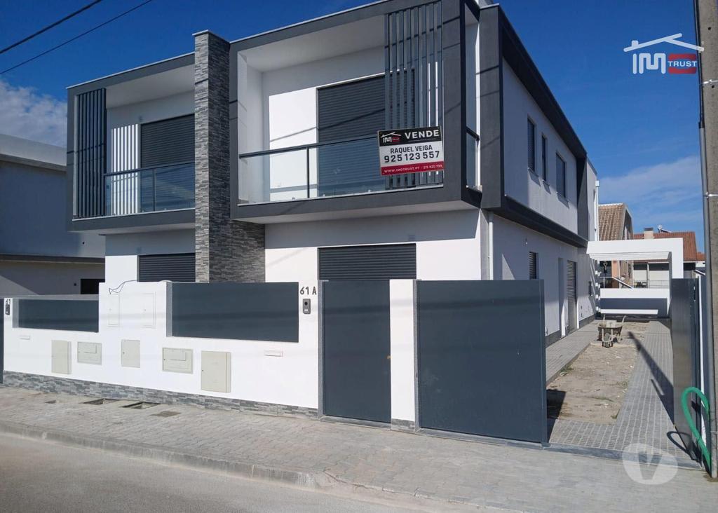 Apartamentos a venda Seixal - Fotos para Seixal-Moradia Nova T4 Moderna em Fernão Ferro (6-M-001270)