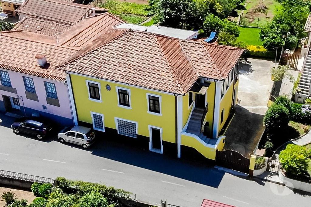 Apartamentos a venda Vila Nova de Gaia - Fotos para Moradia T4 Peculiar em Lever Para Venda (M 00070)