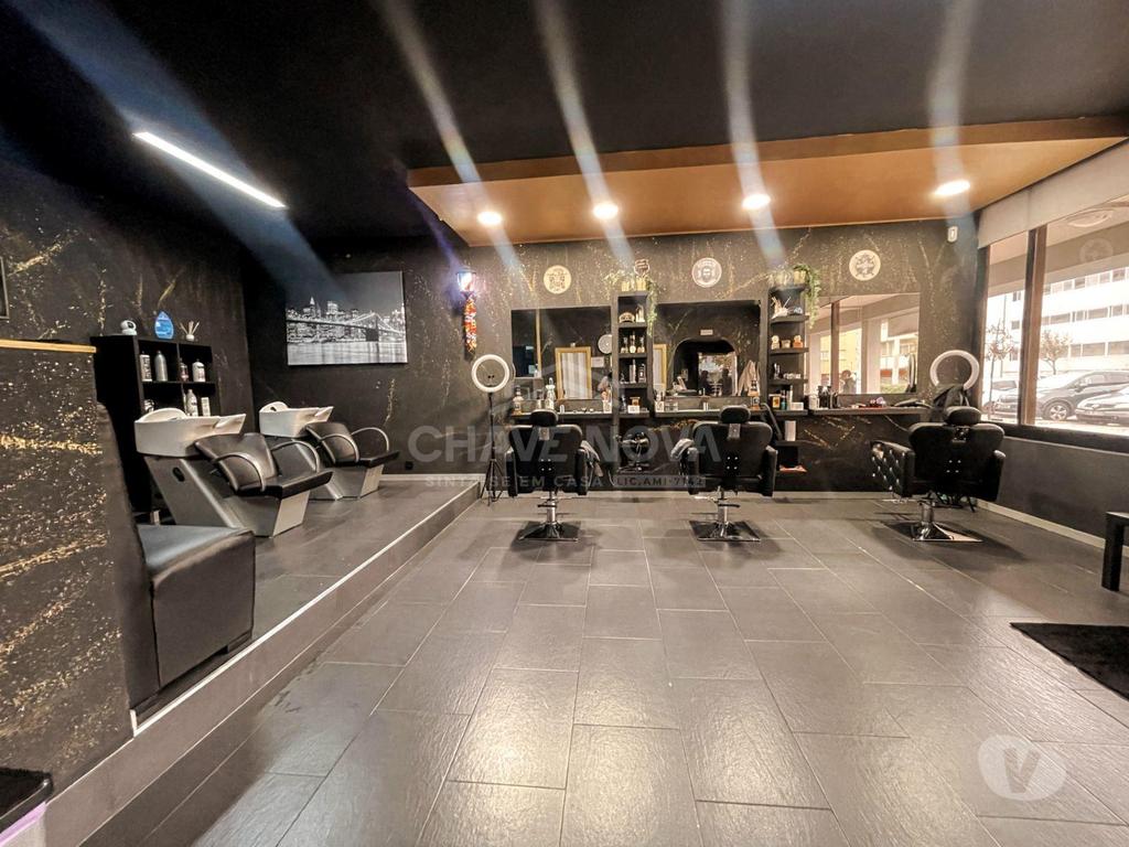 Comprar Loja Matosinhos - Fotos para Trespasse de barbearia no centro de Matosinhos - Porto.