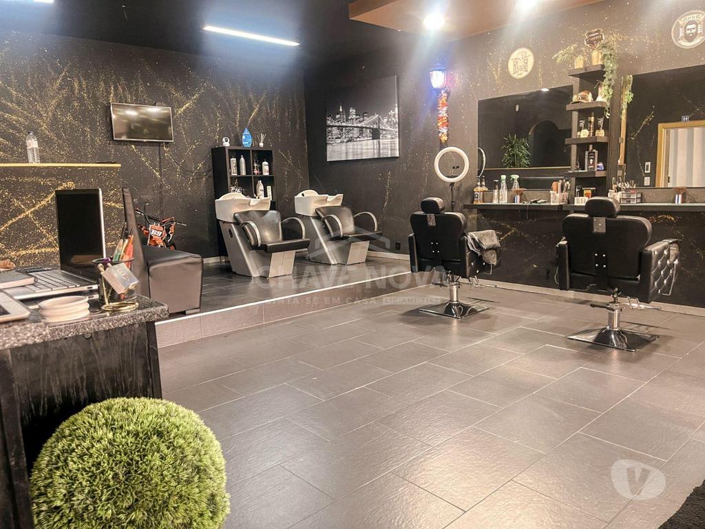 Comprar Loja Matosinhos - Fotos para Trespasse de barbearia no centro de Matosinhos - Porto.