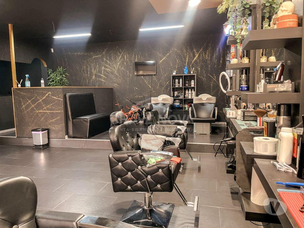 Comprar Loja Matosinhos - Fotos para Trespasse de barbearia no centro de Matosinhos - Porto.