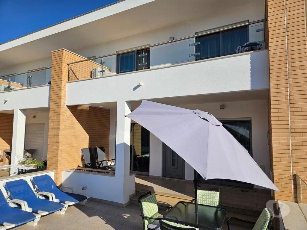 Apartamentos a venda Albufeira - Fotos para Moradia Geminada em condominio com Piscina e Garagem (ALBF 00192)