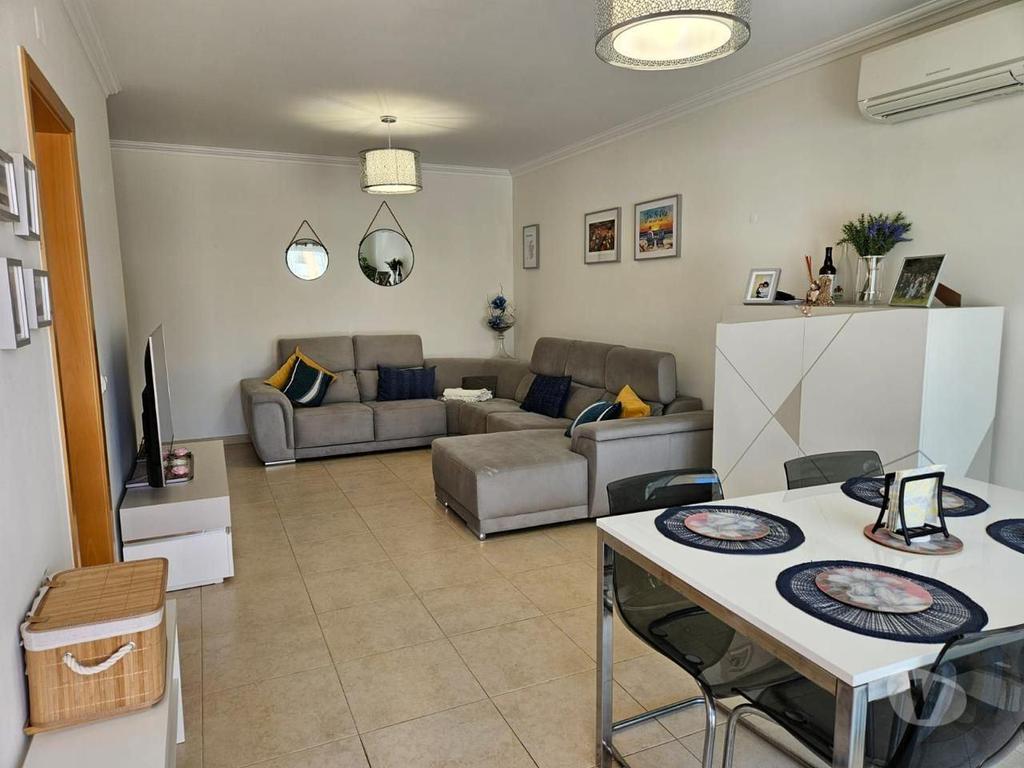 Apartamentos a venda Albufeira - Fotos para Moradia Geminada em condominio com Piscina e Garagem (ALBF 00192)