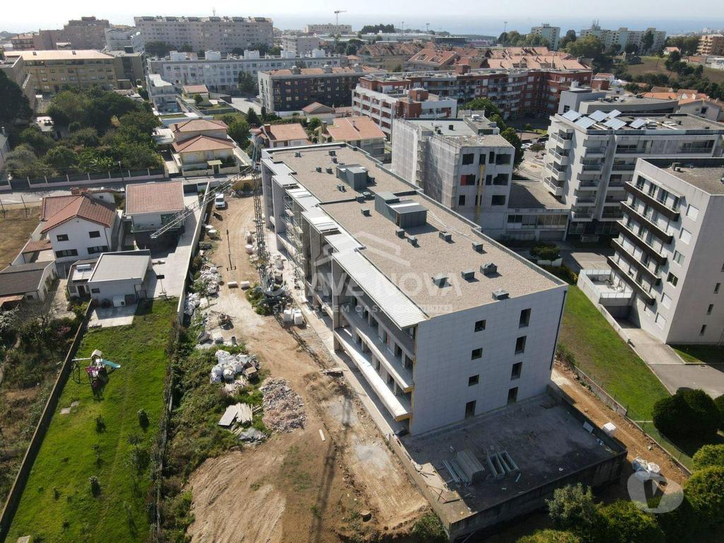 Apartamentos a venda Vila Nova de Gaia - Fotos para Apartamento T2 Novo c Piscina e Lugar de Garagem em Canidelo