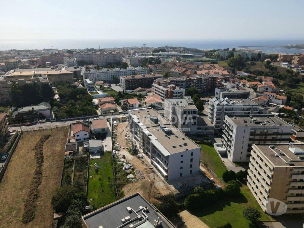 Apartamentos a venda Vila Nova de Gaia - Fotos para Apartamento T2 Novo c Piscina e Lugar de Garagem em Canidelo
