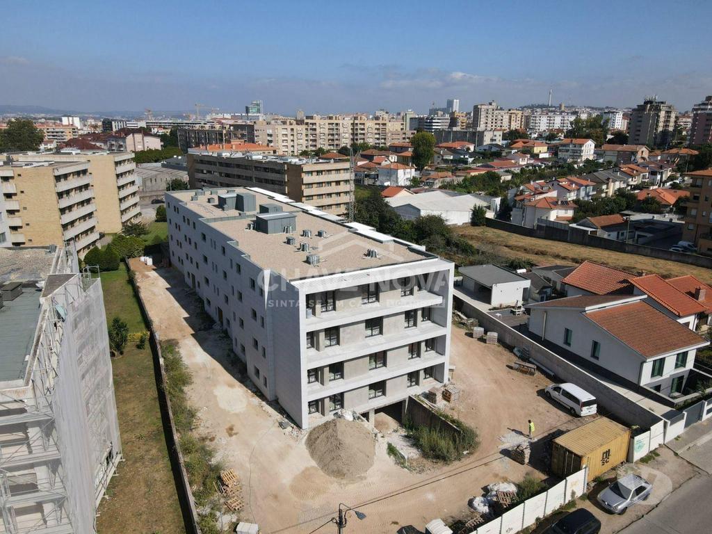 Apartamentos a venda Vila Nova de Gaia - Fotos para Apartamento T2 Novo c Piscina e Lugar de Garagem em Canidelo