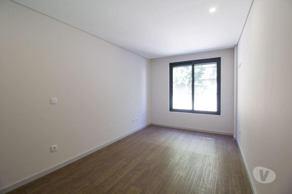 Apartamentos a venda Porto - Fotos para Porto-T3 Novo na Avenida da Boavista (LUX 00157)