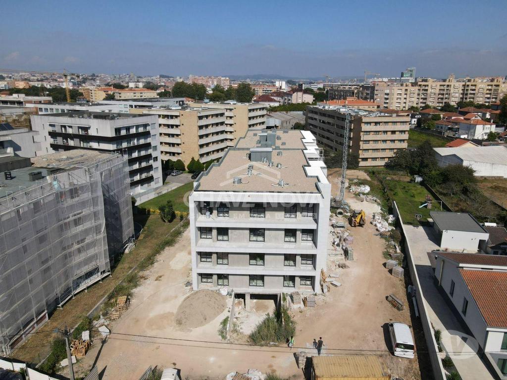 Apartamentos a venda Vila Nova de Gaia - Fotos para Apartamento T2 Novo c Piscina e Lugar de Garagem em Canidelo