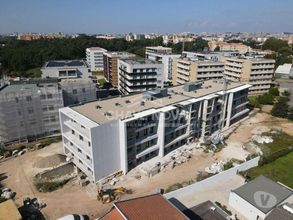 Apartamentos a venda Vila Nova de Gaia - Fotos para Apartamento T2 Novo c Piscina e Lugar de Garagem em Canidelo