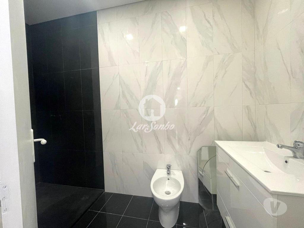 Apartamentos a venda Póvoa de Varzim - Fotos para Apartamento T1+1 remodelado em zona balnear da Póvoa de Varzim