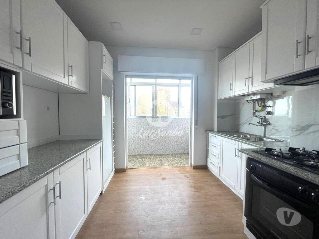 Apartamentos a venda Póvoa de Varzim - Fotos para Apartamento T1+1 remodelado em zona balnear da Póvoa de Varzim