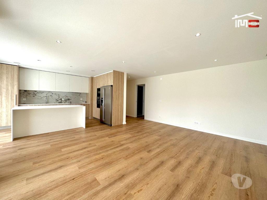Apartamentos a venda Montijo - Fotos para Incrível Apartamento T3 c Varanda Grande, Parqueamento e
