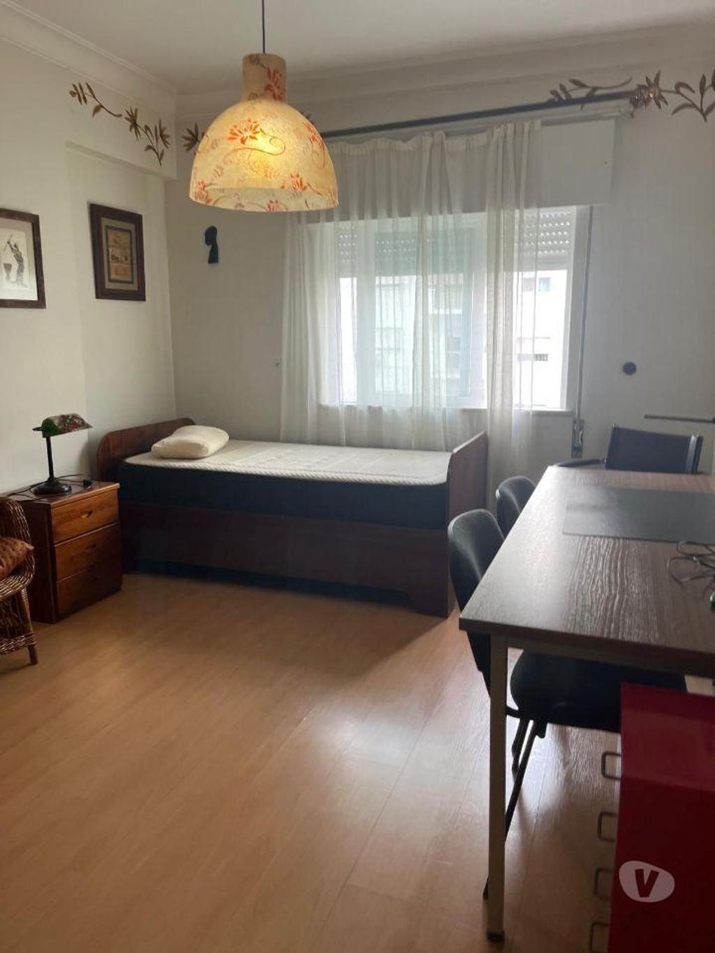 Apartamentos a venda Setúbal - Fotos para Setubal-Apartamento de 5 Assoalhas no Liceu (0000007165)