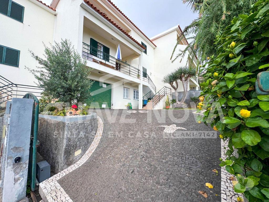 Apartamentos a venda Funchal - Fotos para Moradia T3 Geminada em São Gonçalo - Funchal - Vista Mar