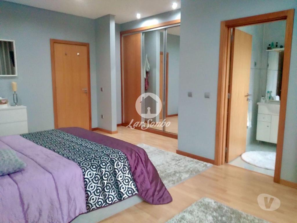Apartamentos a venda Vila Nova de Famalicão - Fotos para Moradia T4+1 com garagem e terraço em Gondifelos, Famalicão