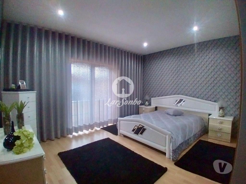 Apartamentos a venda Vila Nova de Famalicão - Fotos para Moradia T4+1 com garagem e terraço em Gondifelos, Famalicão