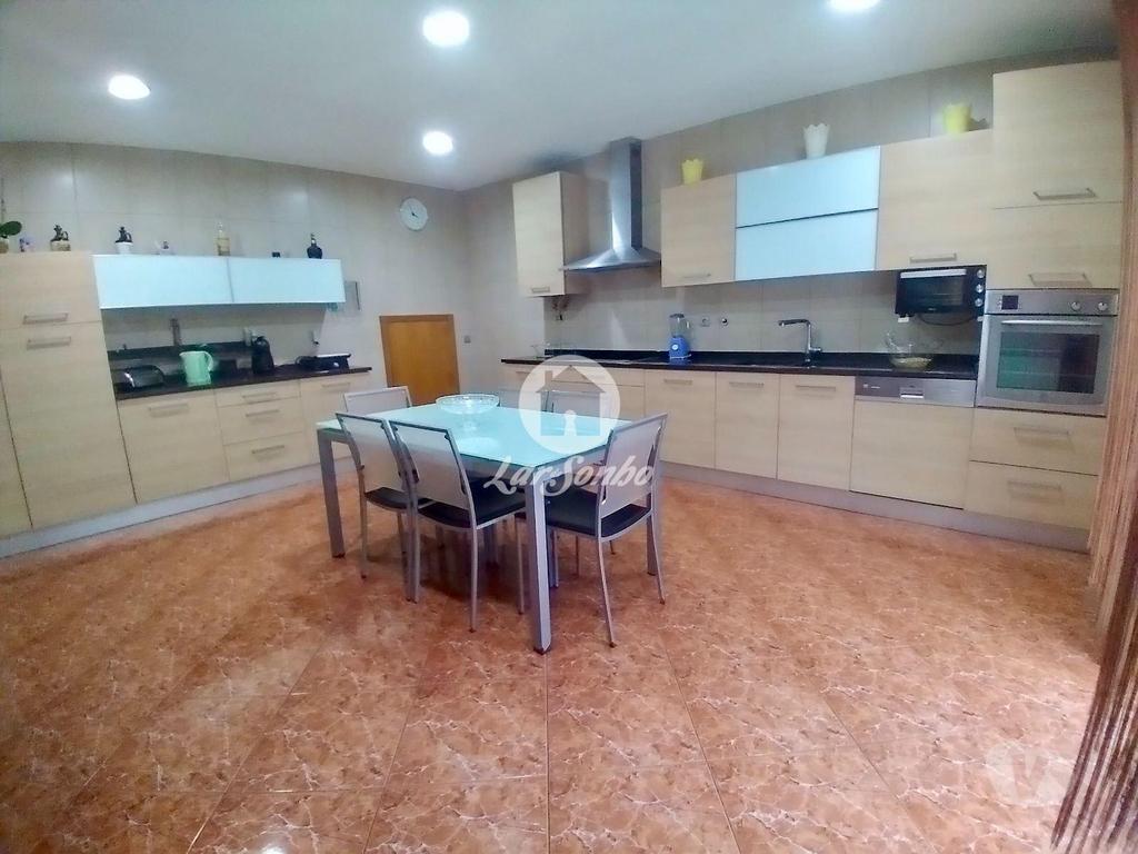 Apartamentos a venda Vila Nova de Famalicão - Fotos para Moradia T4+1 com garagem e terraço em Gondifelos, Famalicão