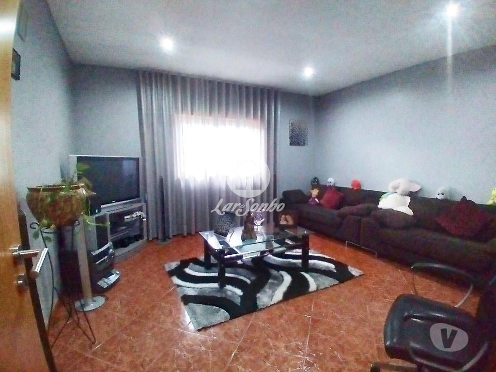 Apartamentos a venda Vila Nova de Famalicão - Fotos para Moradia T4+1 com garagem e terraço em Gondifelos, Famalicão