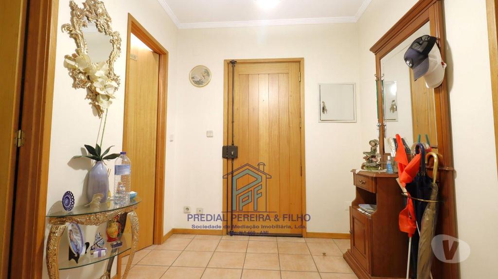 Apartamentos a venda Gondomar - Fotos para Gondomar-Apartamento T3 - Baguim Próx. Metro Campaínha (T31560)