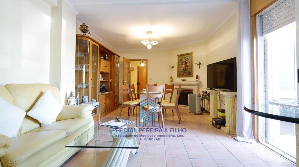 Apartamentos a venda Gondomar - Fotos para Gondomar-Apartamento T3 - Baguim Próx. Metro Campaínha (T31560)