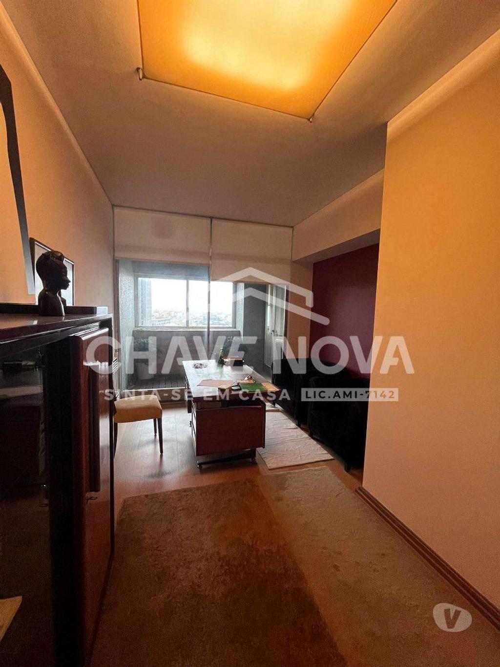 Apartamentos a venda Porto - Fotos para Apartamento T5 na Rua de Gonçalo Cristóvão - Porto (PRTBV 00480)