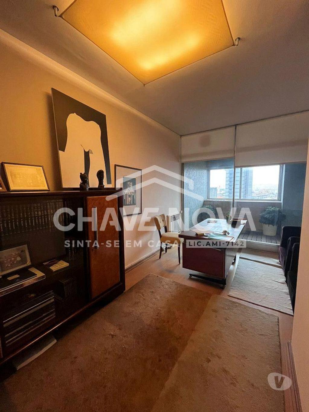 Apartamentos a venda Porto - Fotos para Apartamento T5 na Rua de Gonçalo Cristóvão - Porto (PRTBV 00480)